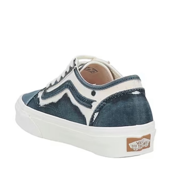 VANS - Picture 4 of 6